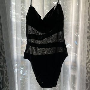 Women’s Black one piece bathing suit, see through removable strap